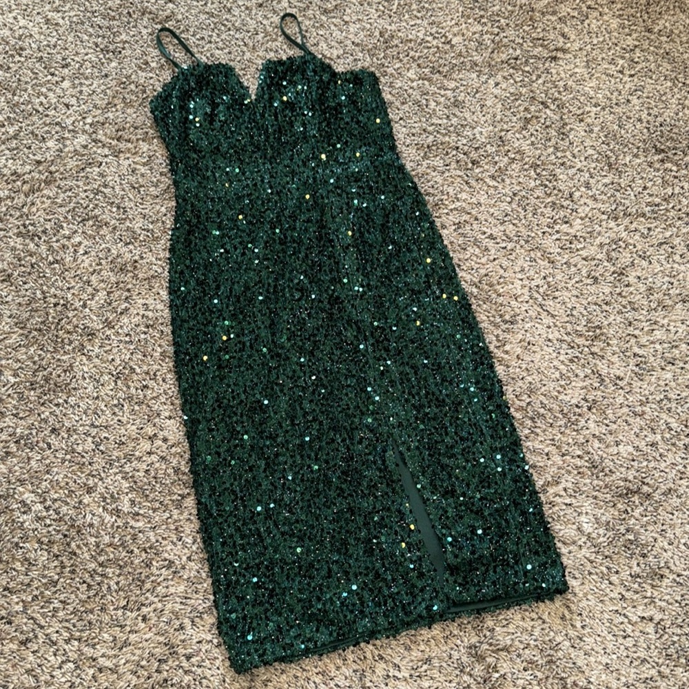 Elegant Green Sequin Dress